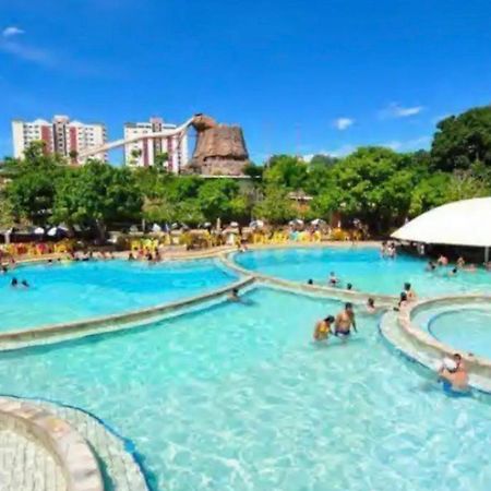 Spazzio Andrian & Silva - Inclusos Ingressos Do Parque Caldas Novas Eksteriør billede